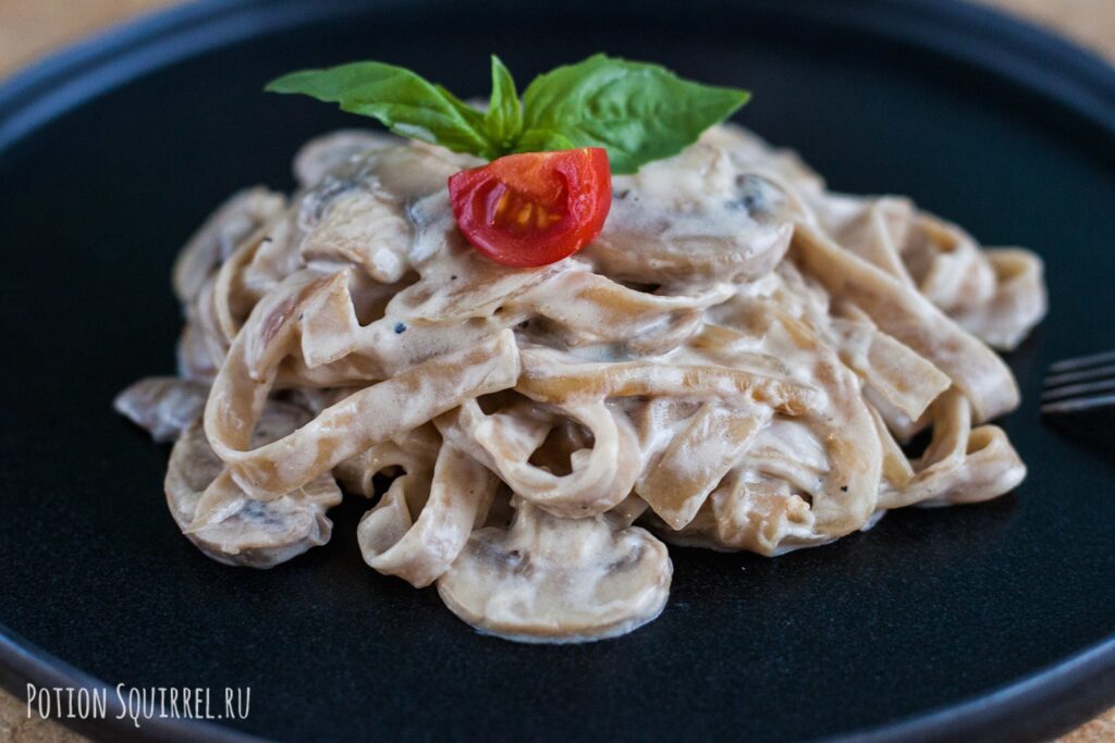 Фото 25 — Паста с грибами и сливочным соусом